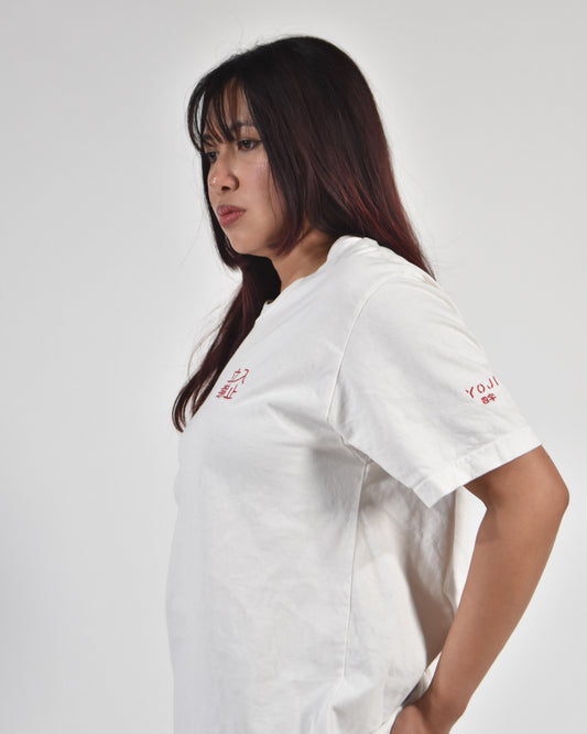 立入禁止 do not enter shirt, worn by a model